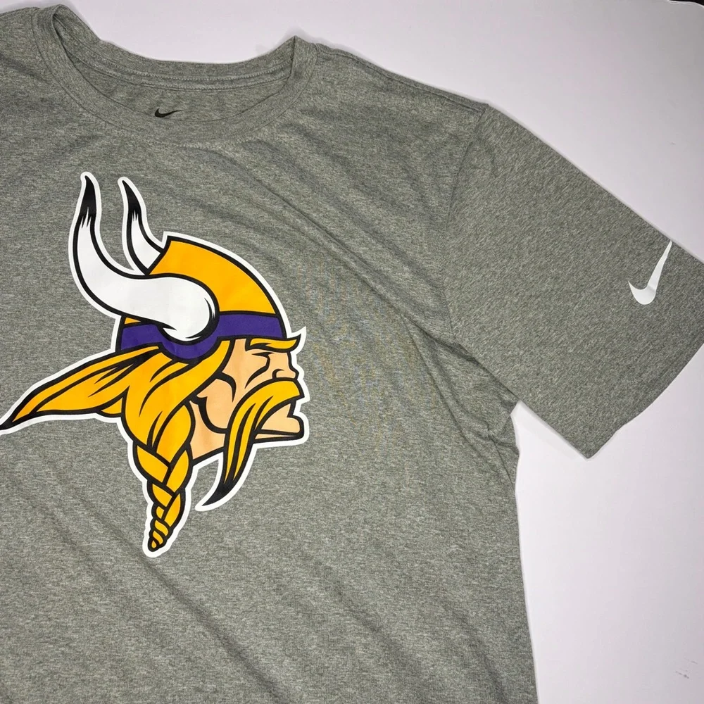 2 PACK!! Nike Men’s NFL Minnesota Vikings Short Sleeve Tees - Gray & Heather